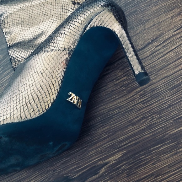 Metallic snakeskin Zara beauties! - Picture 5 of 7